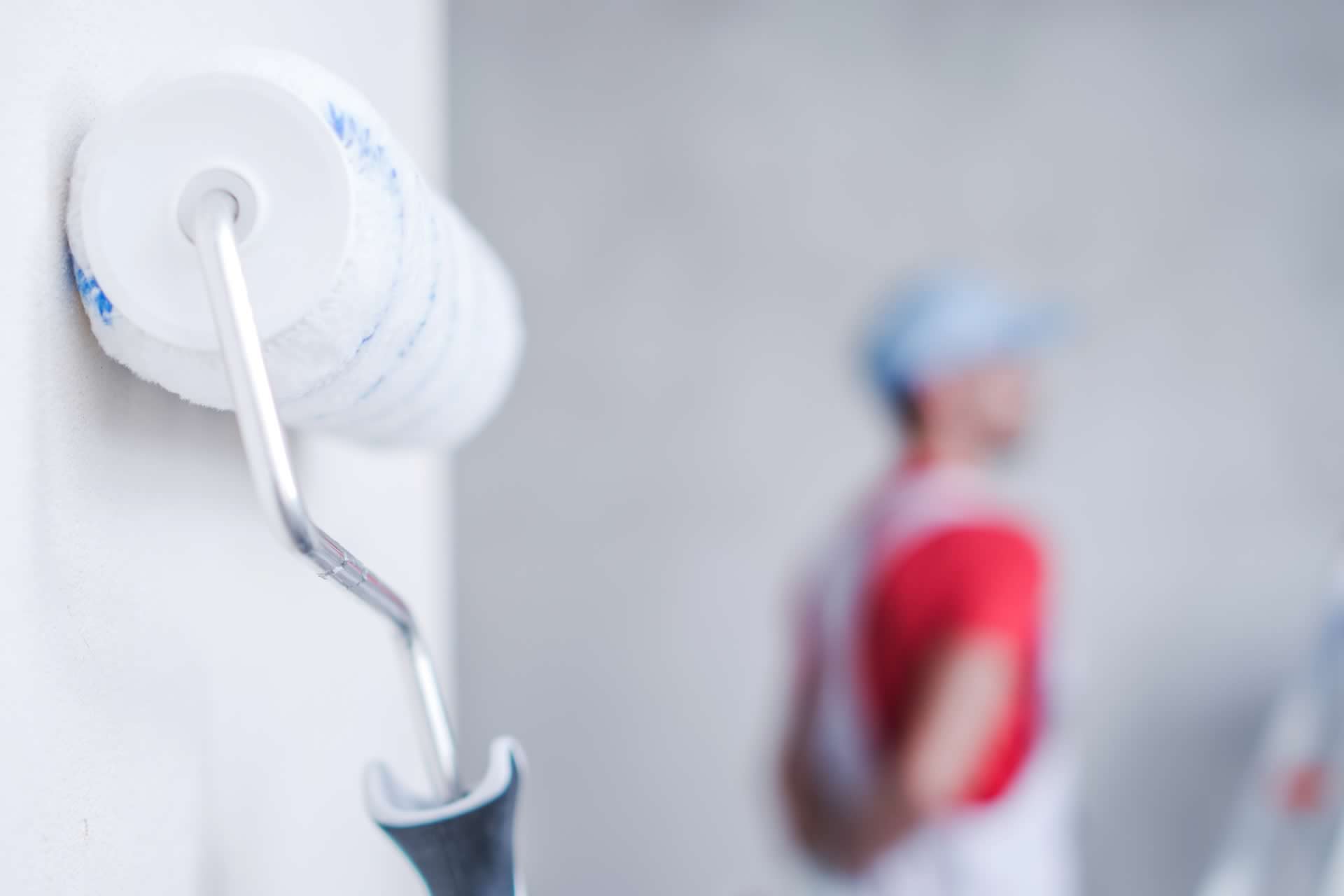 The Correct Way to Use a Paint Roller • Best Pro Builders